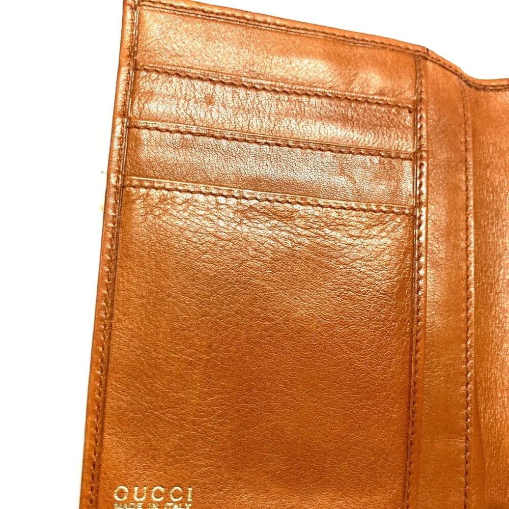 VINTAGE GUCCI LOGO EMBOSSED SOFT LEATHER WALLET - Picture 11 of 16